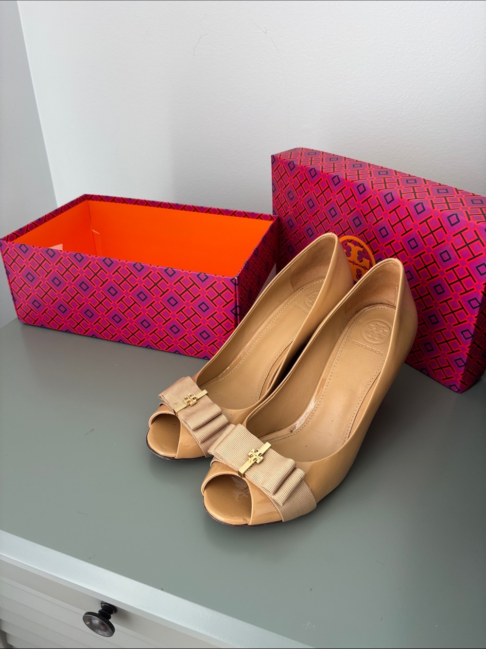 Tory Burch Tan Peep-Toe Heels with Bow and Gold Logo